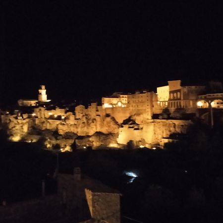 La Casa Di Sally Pitigliano Bagian luar foto