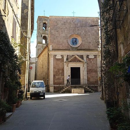 La Casa Di Sally Pitigliano Bagian luar foto