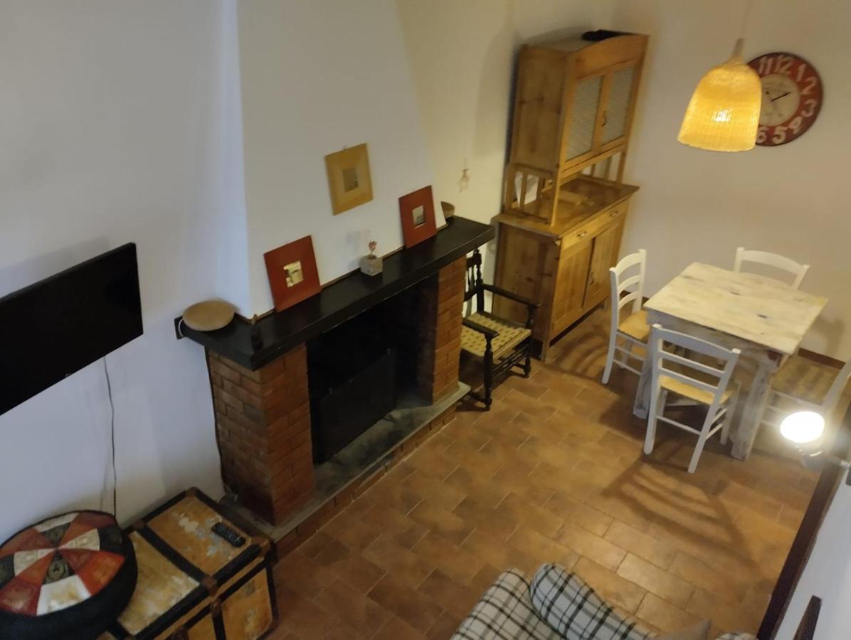 La Casa Di Sally Pitigliano Bagian luar foto